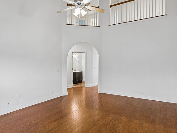 2nd image of 217 Whiteamore Run