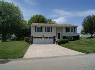 128 Mohawk Dr, Greensburg, PA 15601