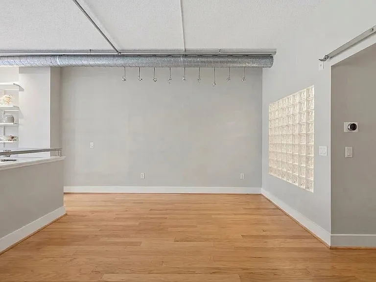 1390 Kenyon St NW #325 — Photo 11