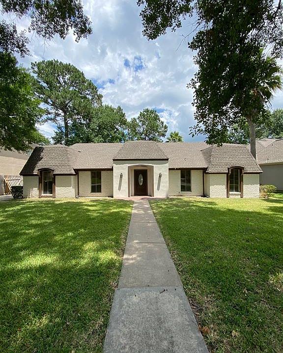 1st image of 185 Springs Edge Dr