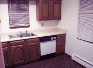 182 Overlook Rd, Poughkeepsie, NY 12603