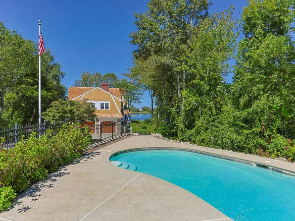 4390 Main Street, Cummaquid, MA 02637