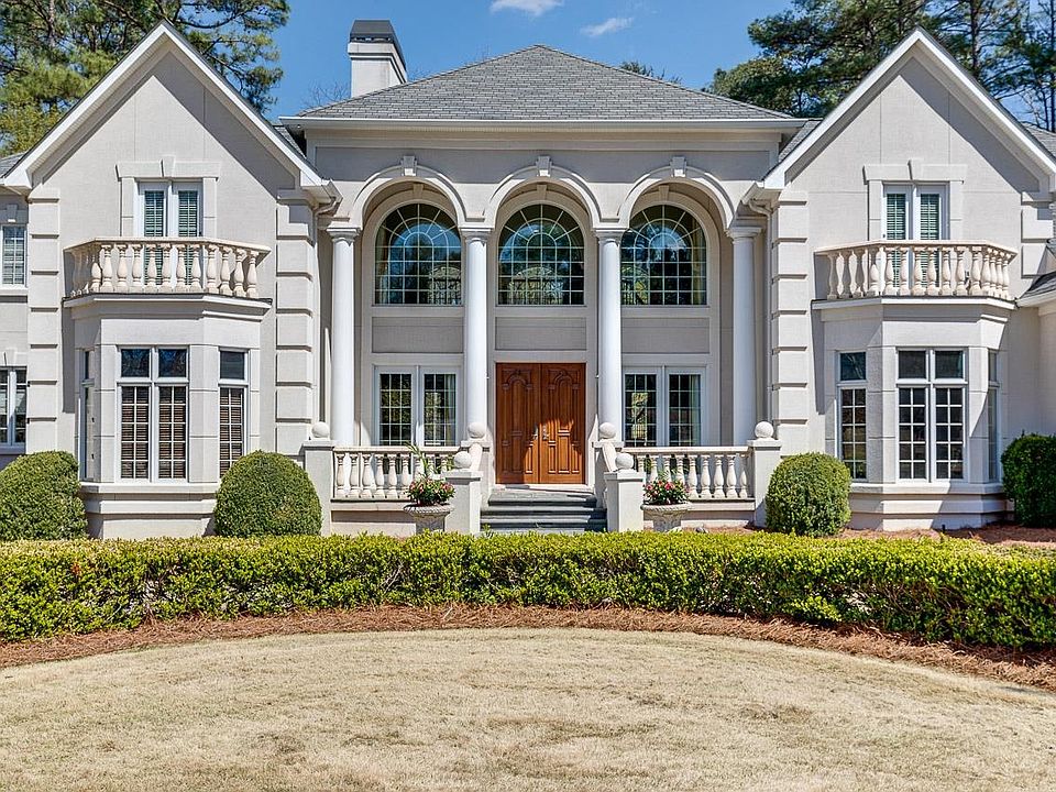 1st image of 204 English Oak Ct
