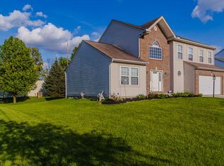 166 Knights Bridge Dr E, Pickerington, OH 43147