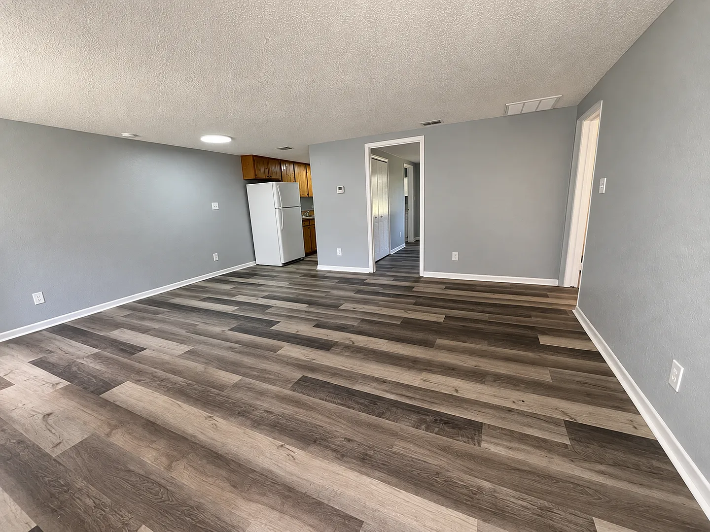 Spacious 2BR/1BA Dade City Home with Large Yard & Updated Flooring! — Photo 2