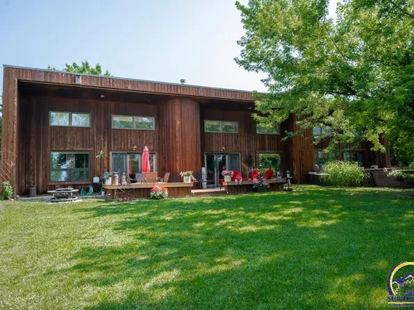 1920 NW 59th Ter, Topeka, KS 66618