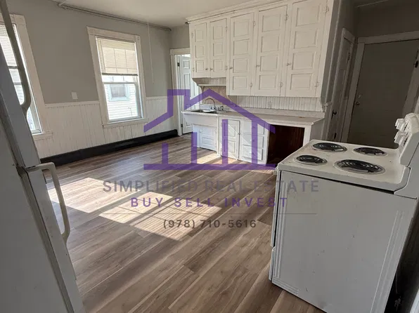 114-116 Howe St #3, Lewiston, ME 04240