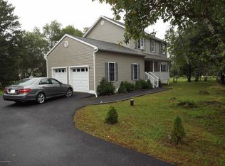 1804 Allegheny Dr, Blakeslee, PA 18610