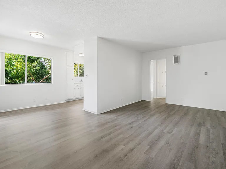 1236 McClellan Dr #1 — Photo 1