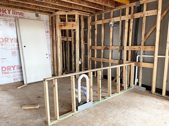 4th image of 1735 Waters Branch Dr