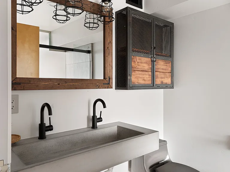3033 India St #8 — Photo 40