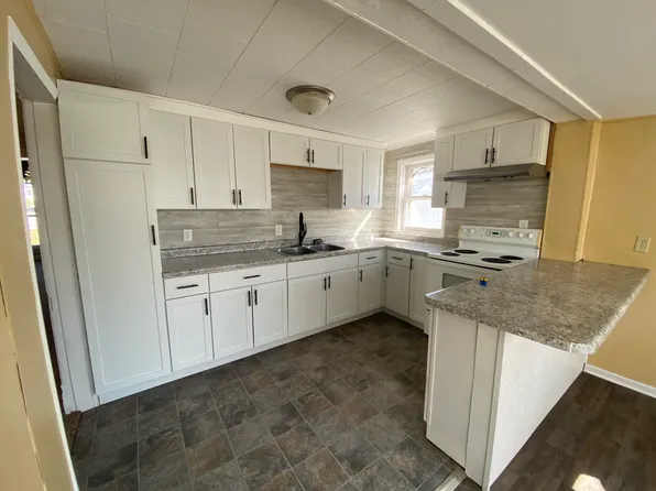 508 E Adams Ave, Fairfield, IA 52556