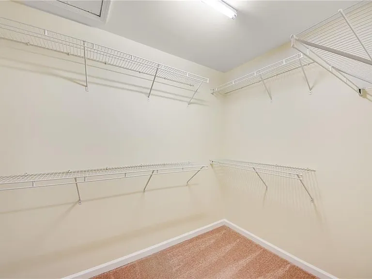 2776 Loftview Sq — Photo 18