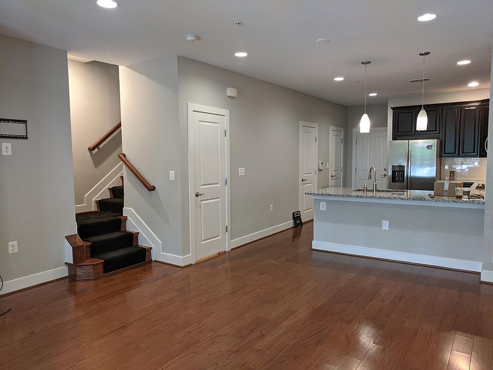 1st image of 2110 Potomac Ave