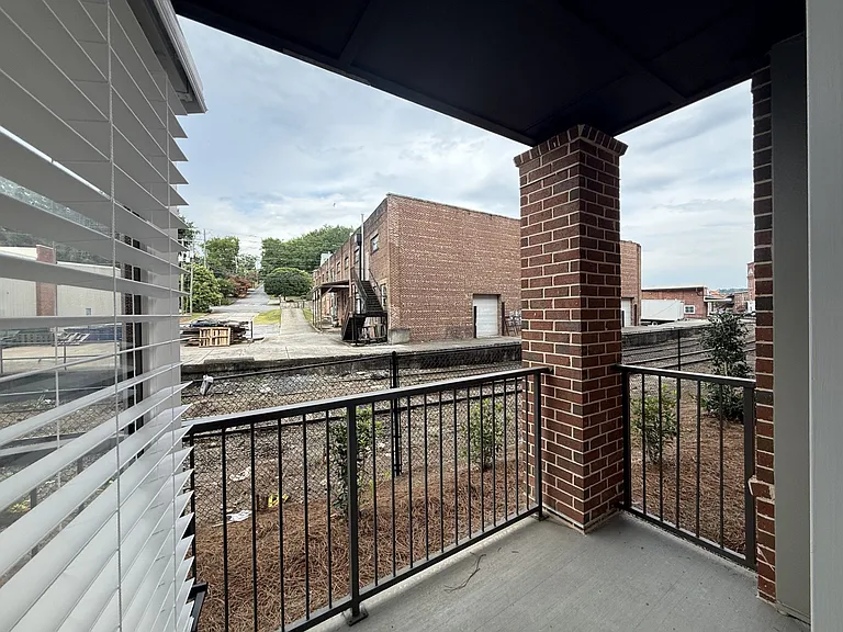 District on the Etowah Apartments — Photo 273