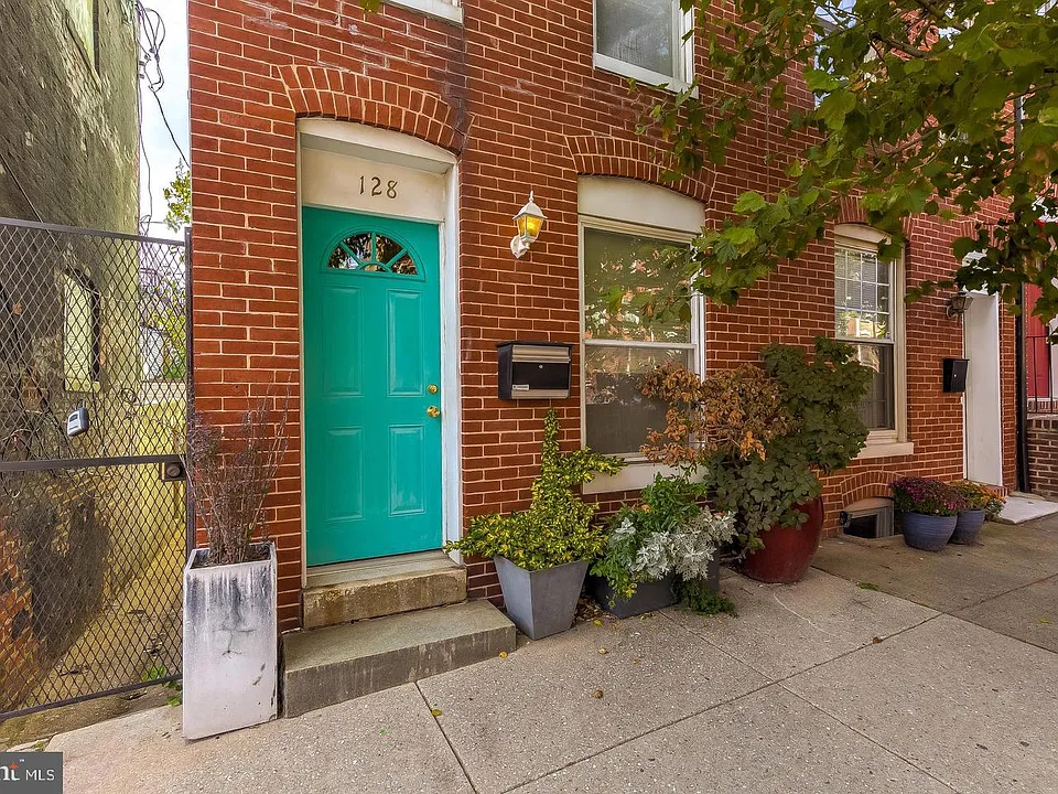 128 S Wolfe St