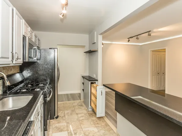 55-25 31st Avenue image 10 of 31