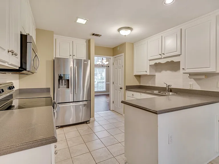 24 Dover Dr — Photo 11