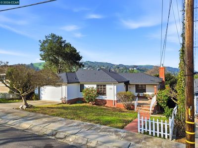 1021 Ulfinian Way, Martinez, CA, 94553