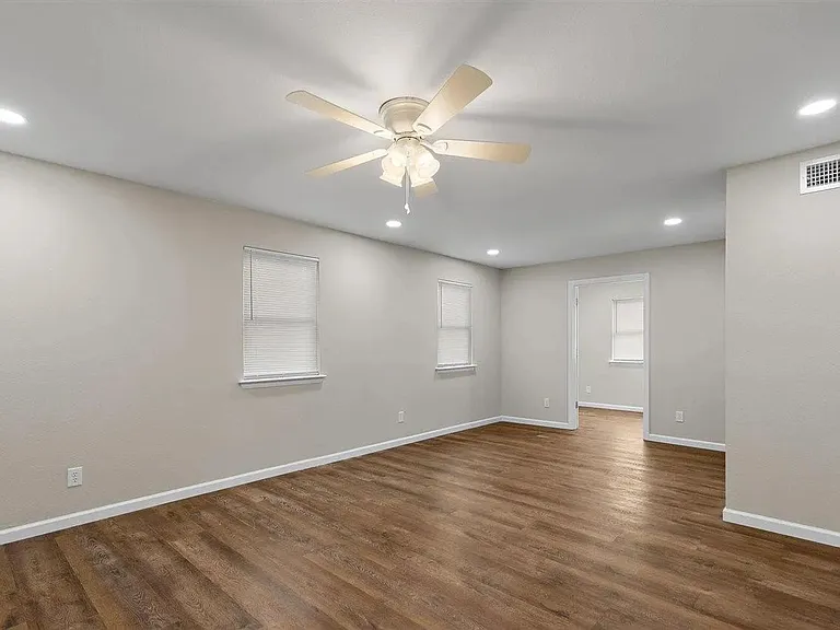 5235 Catskills Dr — Photo 5