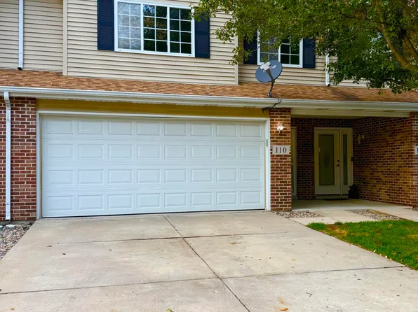 110 Debie Ln, Hobart, IN 46342