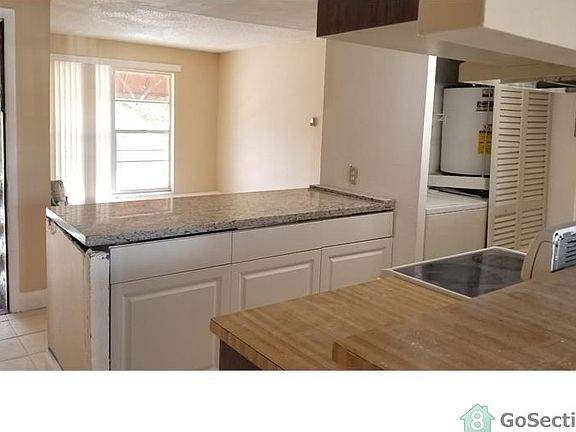 2nd image of 4401 Treehouse Ln #F