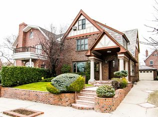 8009 Harbor View Ter, Brooklyn, NY 11209