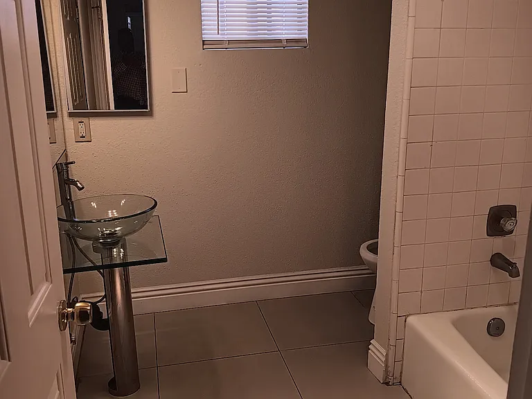 1354 W Avenue J4 — Photo 3