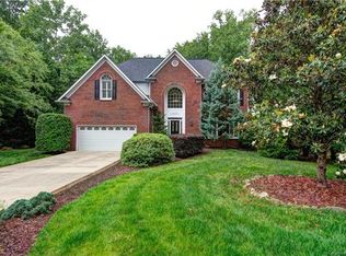 6808 Haws Run Ct, Charlotte, NC 28277