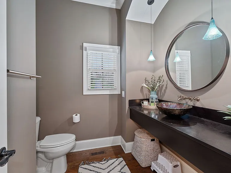 7715 Cathedral Hill Dr — Photo 44