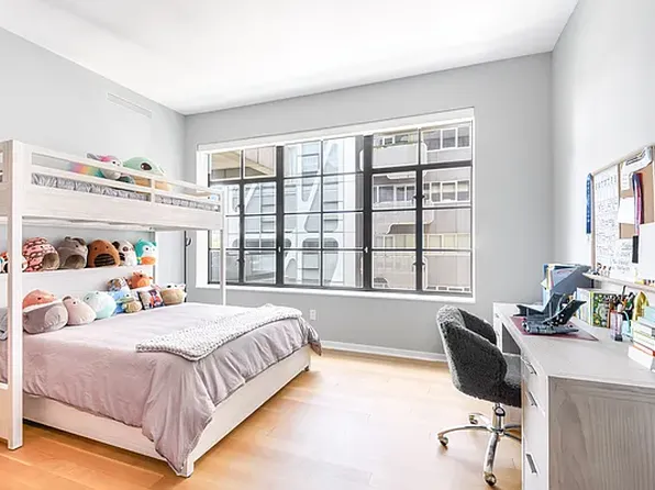 508 West 24th Street image 10 of 19