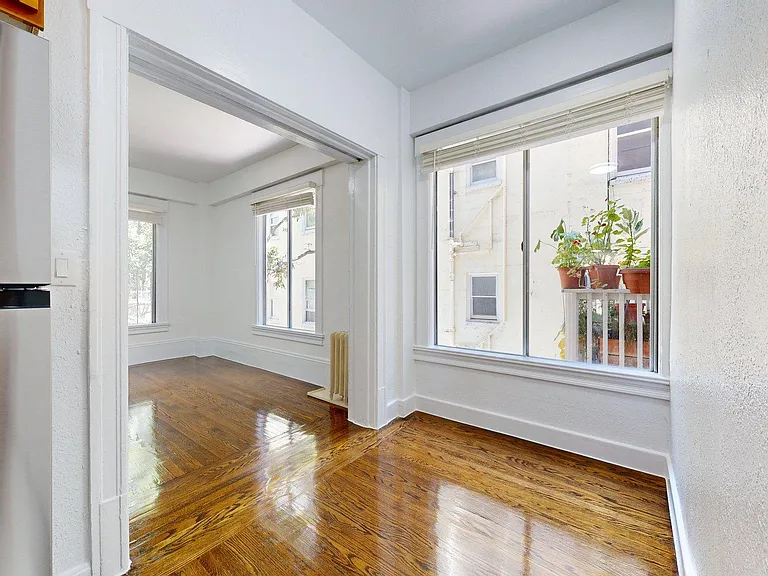 1060 Bush Street — Photo 20