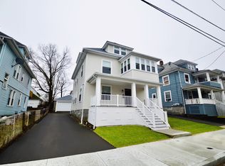 21 Nichols St, Ansonia, CT 06401