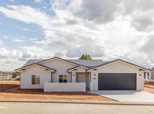 1324 E Manzanita Dr, Apple Valley, UT 84737