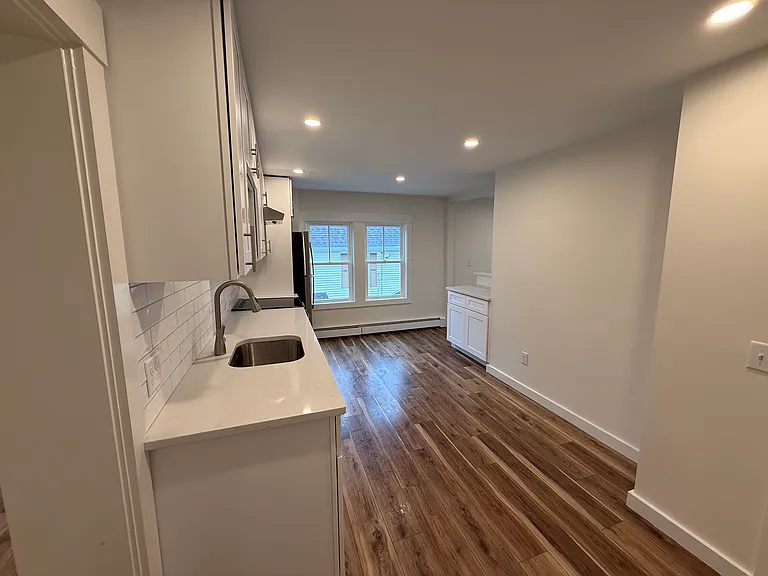 11 Lincoln St #9.5 — Photo 2