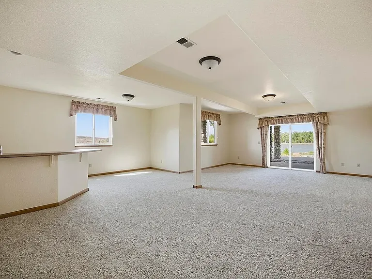 Lakeside Pl — Photo 23