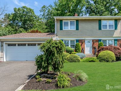 30 Daniel Dr, Matawan, NJ, 07747