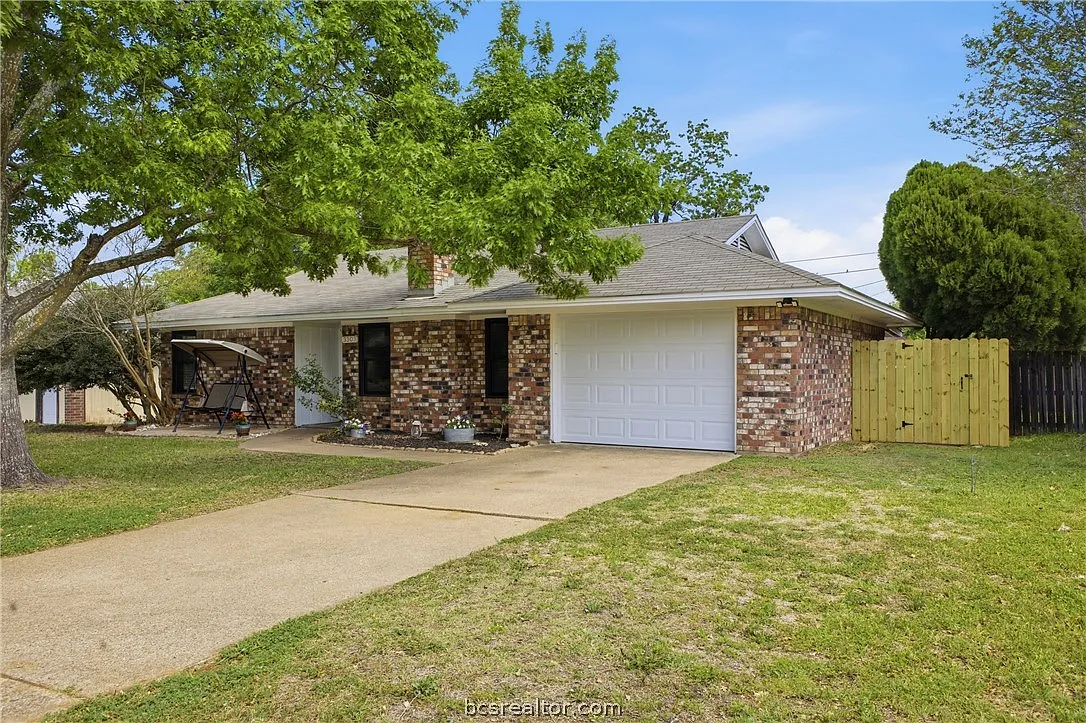 3 bed, 1407 sqft, $1,850 — Photo 3