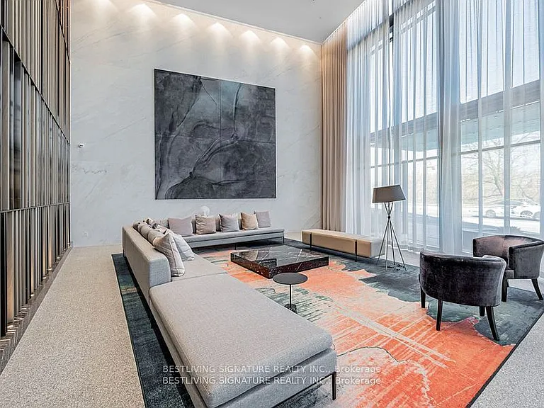 585 Bloor St E #1521 — Photo 3