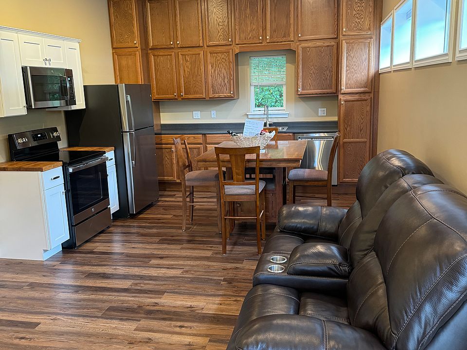 kitchen/ dining room. Table included if you want.
