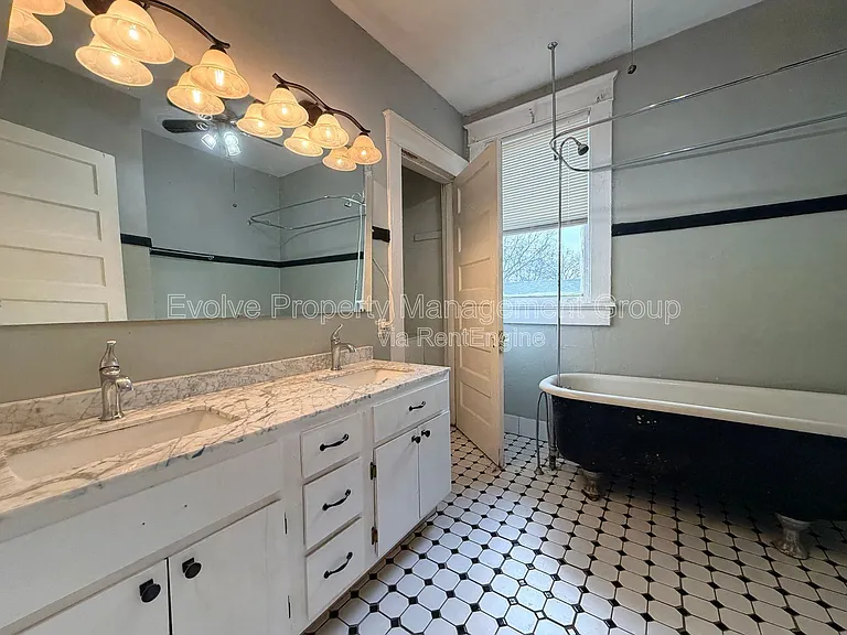 1283 Harbert Ave — Photo 16