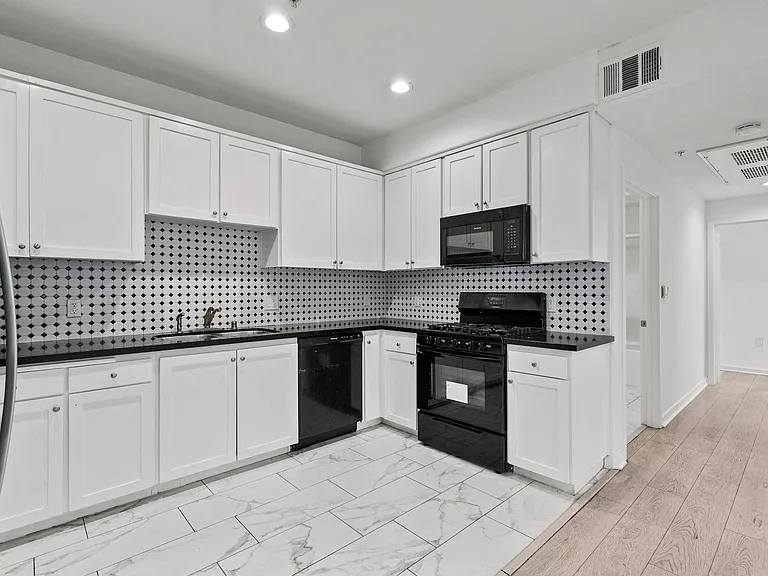 NoHo Beck 6320 LLC — Photo 10