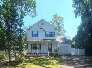 81 Harrison Ave, Sound Beach, NY 11789