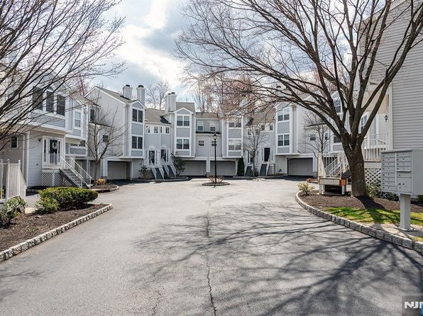 1008 Edgehill Ter, Whippany, NJ 07981