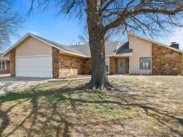 708 S David Ln, Muskogee, OK 74403