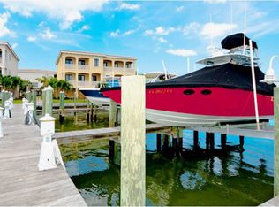 206 52nd St, Holmes Beach, FL 34217