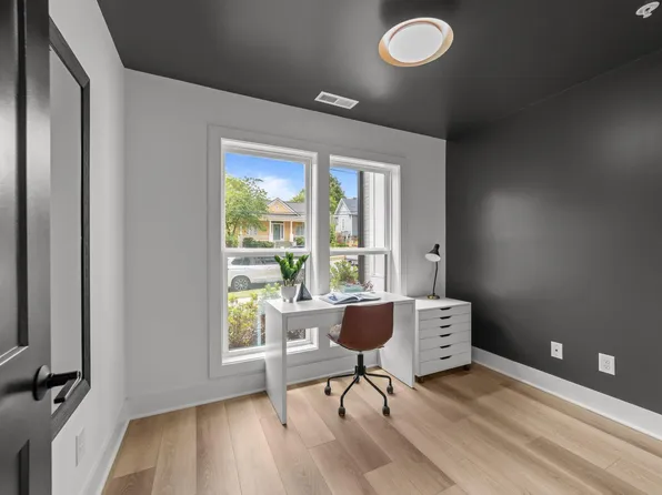 710 W North St #103, Raleigh, NC 27603