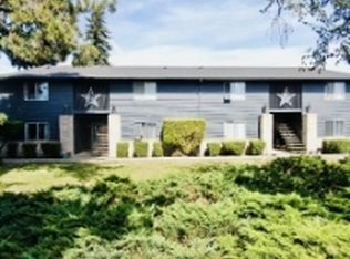 1027 W Washington St #10919094, Stayton, OR 97383