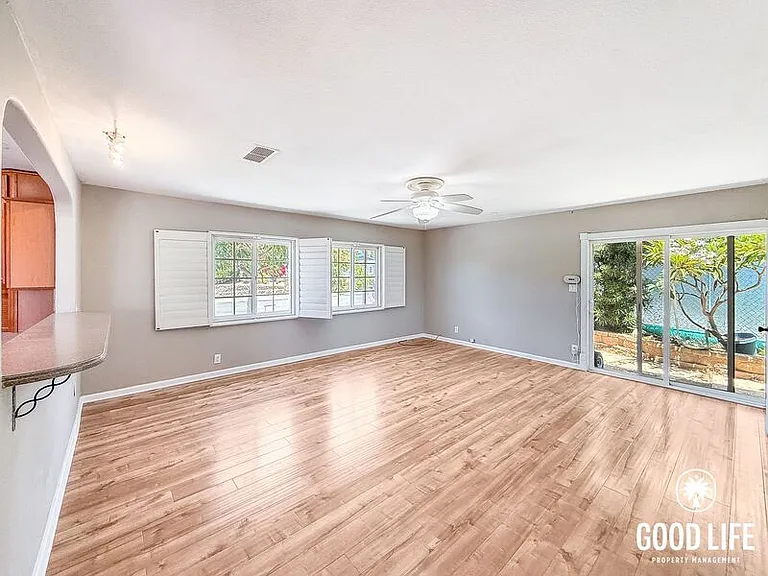 9719 Castaic Ct — Photo 6