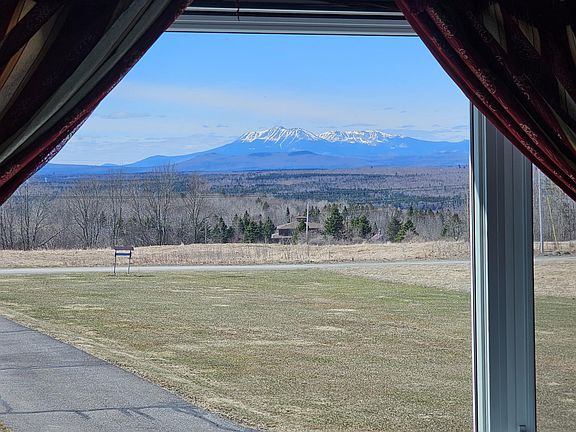 3rd image of 14 Lawler Ridge Road